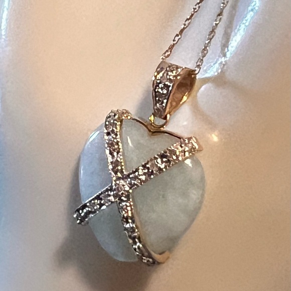 14K Gold Jade & Diamond Heart Pendant Necklace - Picture 9 of 16